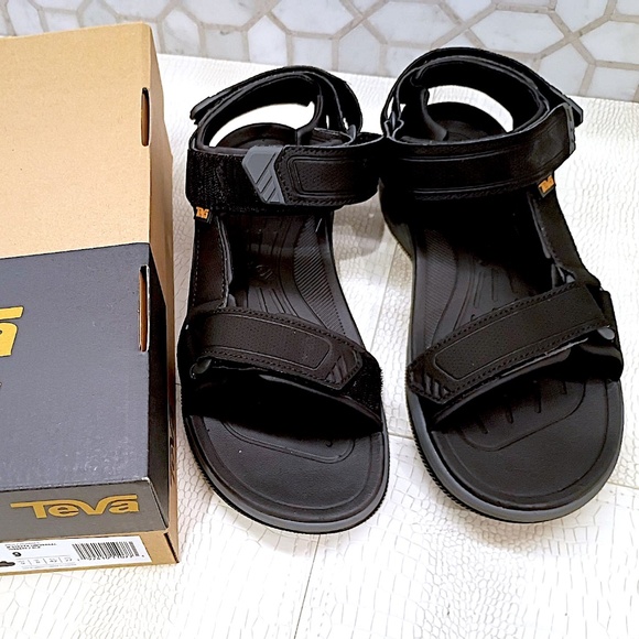Rare Brand New Teva M Strata Universal Size 9US 8UK42EUJPN27